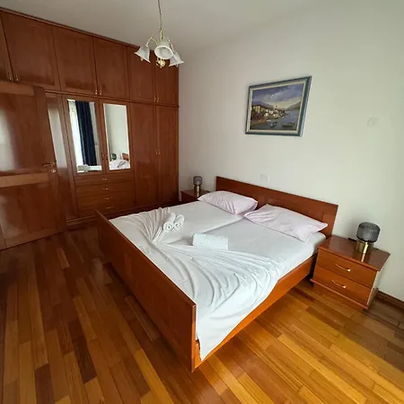 米拉韩姆别墅公寓 波雷奇