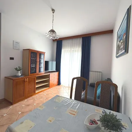 Mirjam Apartament *