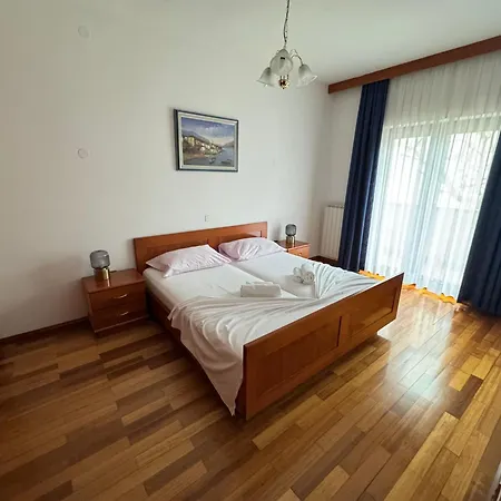 Mirjam Апартаменти